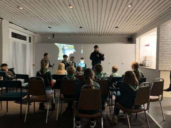 Southern Water visit Cubs